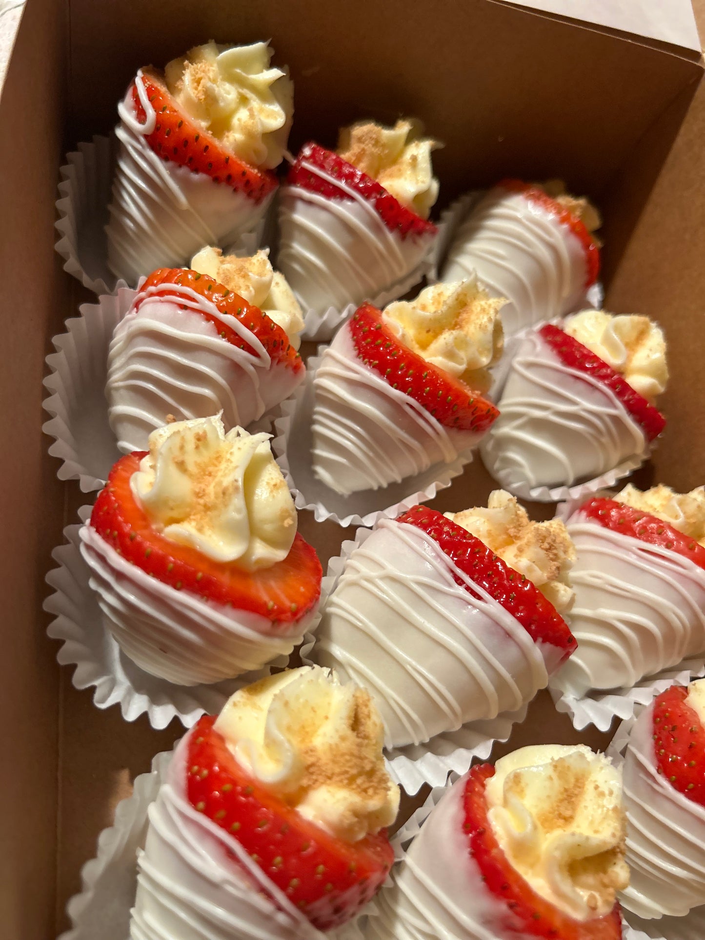 Cheesecake stuffed strawberries